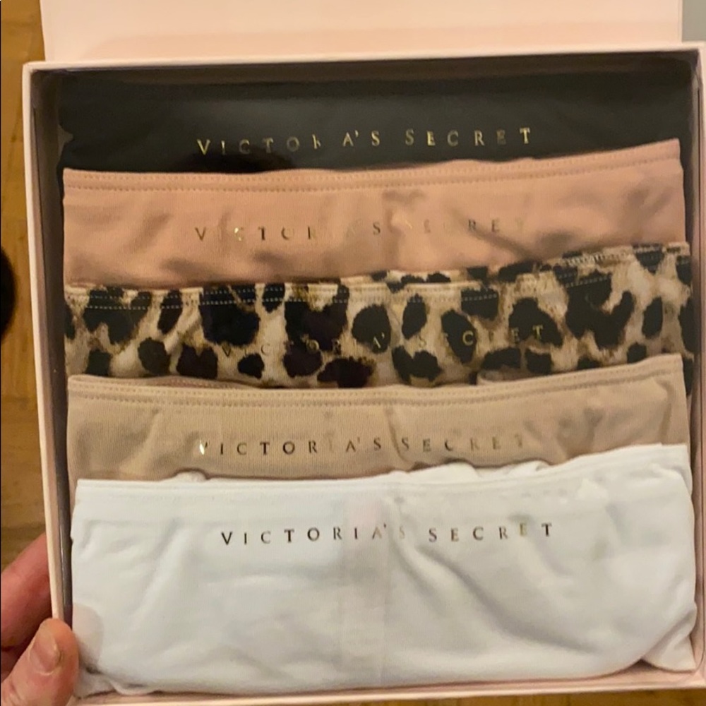 Brand new Victoria Secret L high-leg cheeky panty